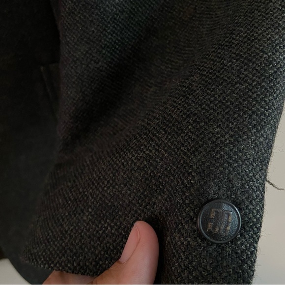 Classic Men's Blazer in Dark Gray pure virgin wool. - Picture 9 of 12